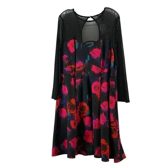 NWT Torrid Women’s Mini Scuba Illusion Neck Rose Floral Dress Multi Sz 3 (22/24) - Picture 3 of 9